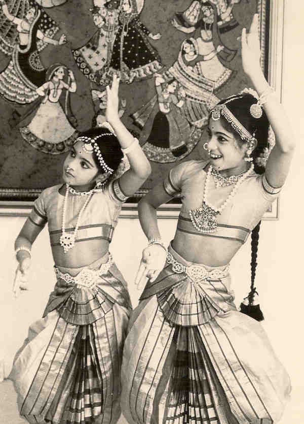 Jaya Mani's first Arangetram students Jyothirmayi and Madhavi Nunna, 1975.